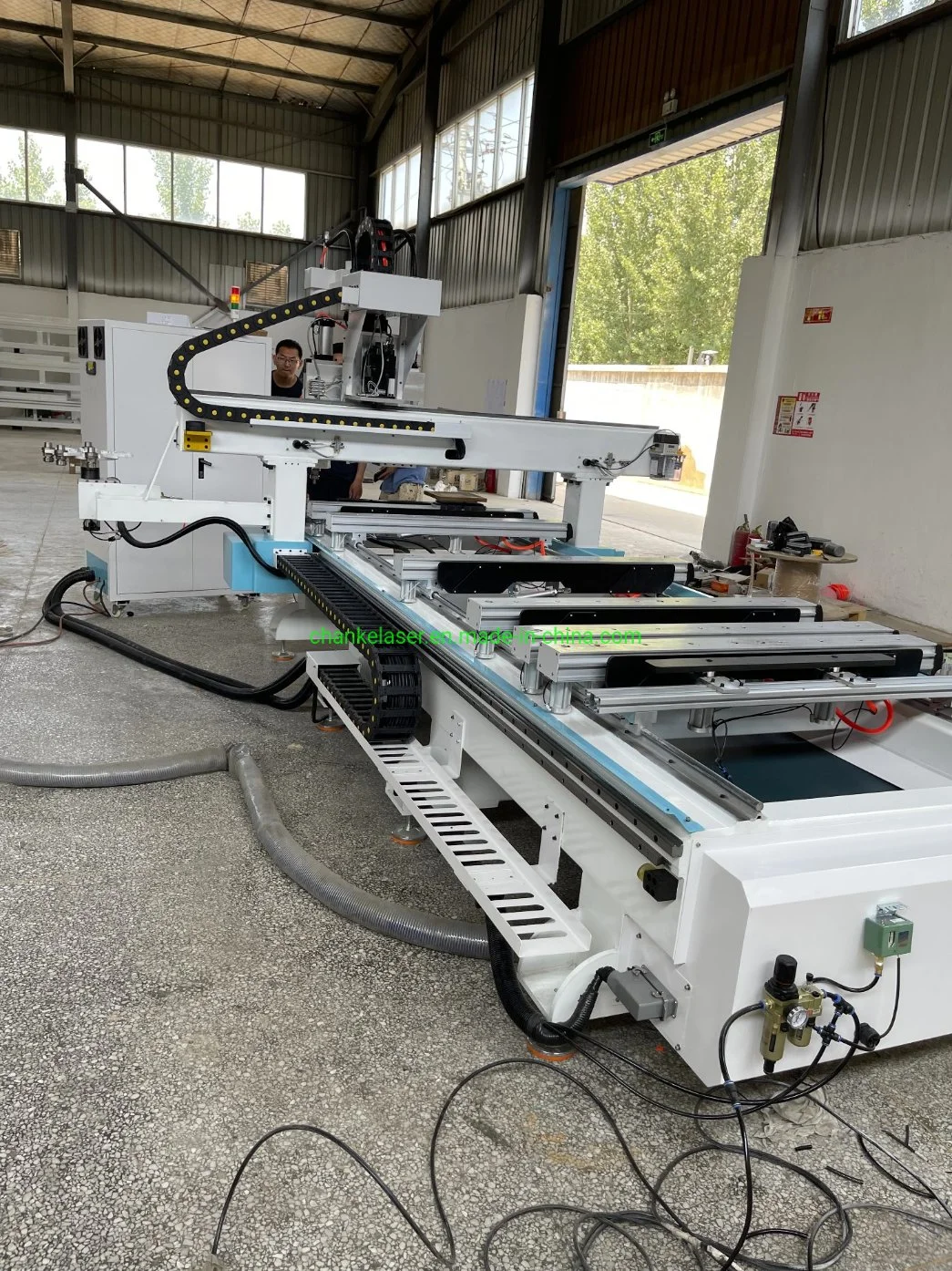 CNC Wooden Door Locking CNC Router Machine Engraving Machining Center 3D Wood Working Cutting Drilling Engraver Table Legs CNC Mechanical Woodworking Machinery